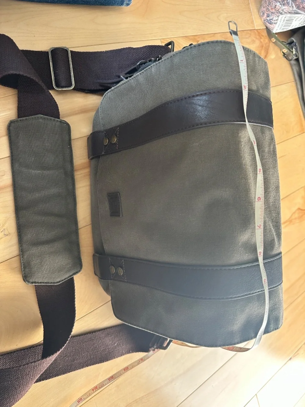 Platinum Vintage DSLR Messenger Style Canvas Camera Bag | Army Green & Brown
